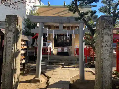 皆中稲荷神社の鳥居