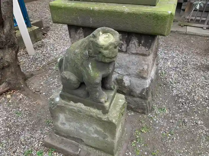 寄木神社の狛犬