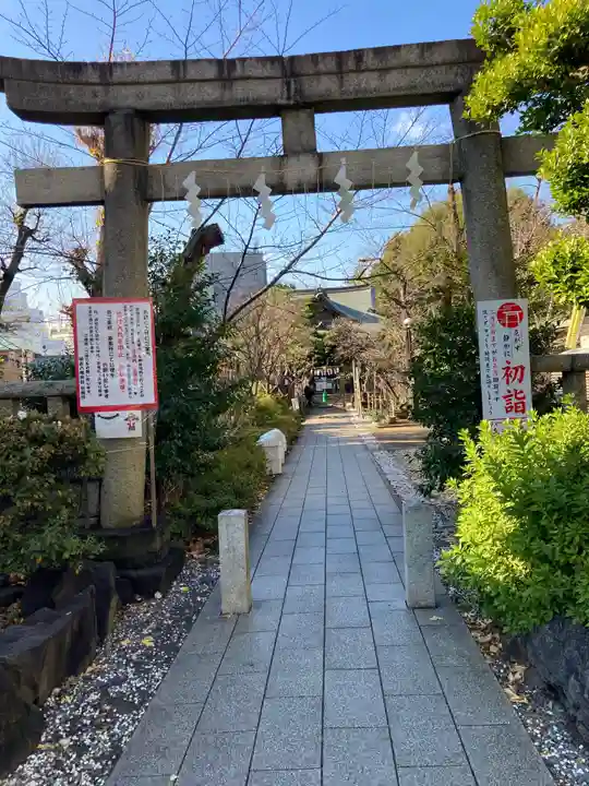 鳩森八幡神社の鳥居