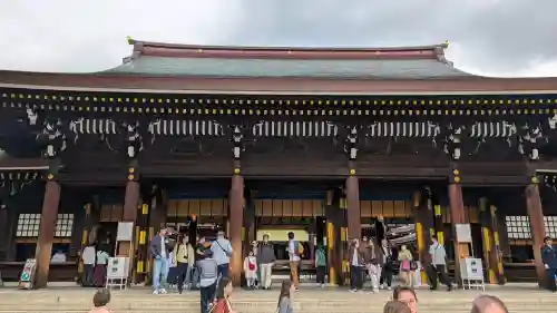 明治神宮の{uncategorized: "未分類", other: "その他", undefined: "問題あり", building: "その他建物", grave: "お墓", sacred_gate: "鳥居", guardian: "狛犬", statue: "像", buddha: "仏像", history: "歴史", nature: "自然", garden: "庭園", animal: "動物", pagoda: "塔", temizu: "手水舎", mountain_gate: "山門・神門", sanctuary: "本殿・本堂", subordinate: "末社・摂社", art: "芸術", scenery: "景色", jizo: "地蔵", ema: "絵馬", goshuin: "御朱印", omikuji: "おみくじ", items: "授与品その他", amulet: "お守り", goshuincho: "御朱印帳", eats: "食事", festival: "お祭り", votive_dance: "神楽", shichigosan: "七五三参", wedding: "結婚式", experience: "体験その他", initially: "初詣", around: "周辺", anti_infection: "感染症対策"}