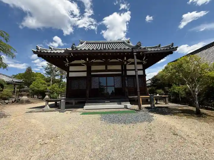 叡福寺の{uncategorized: "未分類", other: "その他", undefined: "問題あり", building: "その他建物", grave: "お墓", sacred_gate: "鳥居", guardian: "狛犬", statue: "像", buddha: "仏像", history: "歴史", nature: "自然", garden: "庭園", animal: "動物", pagoda: "塔", temizu: "手水舎", mountain_gate: "山門・神門", sanctuary: "本殿・本堂", subordinate: "末社・摂社", art: "芸術", scenery: "景色", jizo: "地蔵", ema: "絵馬", goshuin: "御朱印", omikuji: "おみくじ", items: "授与品その他", amulet: "お守り", goshuincho: "御朱印帳", eats: "食事", festival: "お祭り", votive_dance: "神楽", shichigosan: "七五三参", wedding: "結婚式", experience: "体験その他", initially: "初詣", around: "周辺", anti_infection: "感染症対策"}