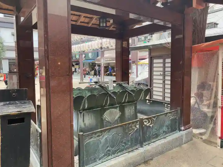 とげぬき地蔵尊 高岩寺の手水舎