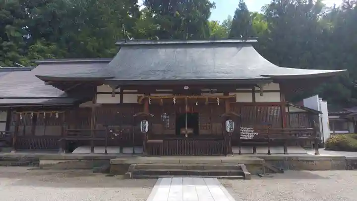 飛驒護國神社の本殿・本堂