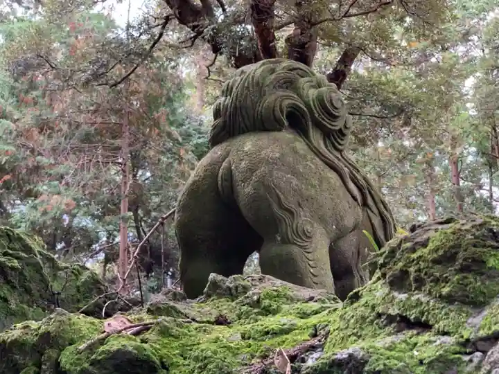 御嶽神社の狛犬