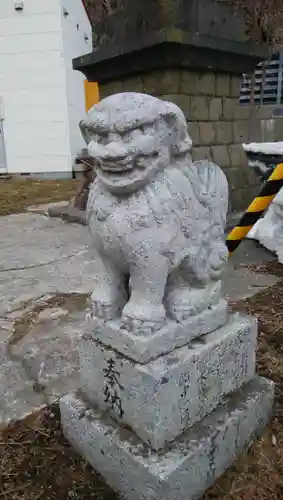 神恵内嚴島神社の狛犬