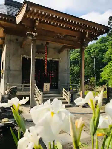 妙龍神社の本殿