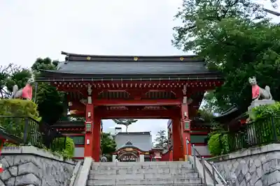 東伏見稲荷神社の山門・神門