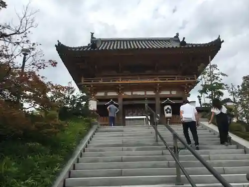 総持寺の山門