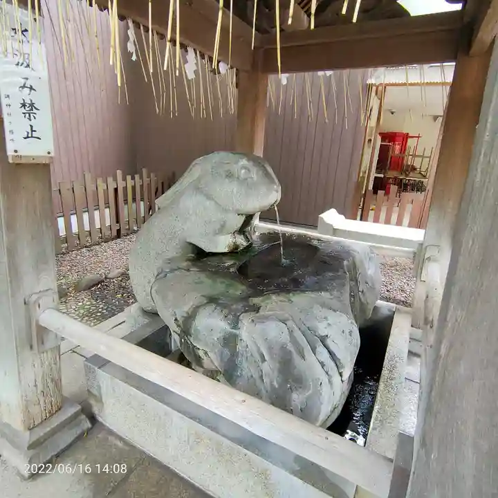 調神社の手水舎