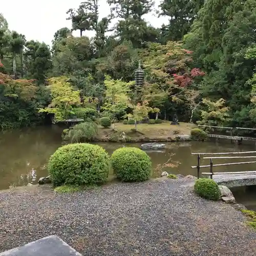 清凉寺の庭園