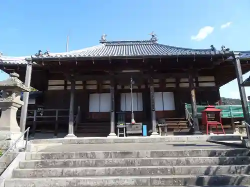 長福寺の本殿・本堂