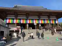 西新井大師総持寺の本殿・本堂