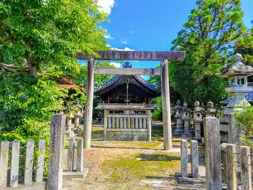 神明社の鳥居