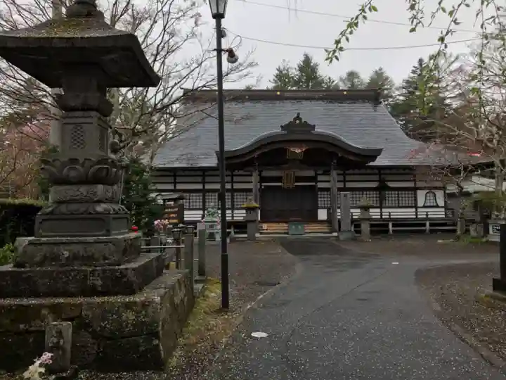 神宮寺の本殿・本堂