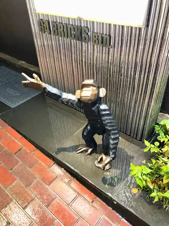 宝童稲荷神社の像