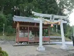 白山神社の本殿