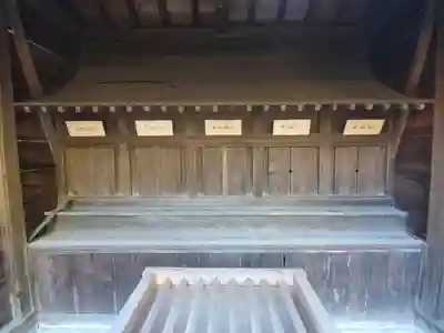 上之村神社の末社・摂社
