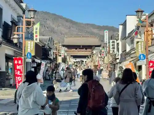善光寺の{uncategorized: "未分類", other: "その他", undefined: "問題あり", building: "その他建物", grave: "お墓", sacred_gate: "鳥居", guardian: "狛犬", statue: "像", buddha: "仏像", history: "歴史", nature: "自然", garden: "庭園", animal: "動物", pagoda: "塔", temizu: "手水舎", mountain_gate: "山門・神門", sanctuary: "本殿・本堂", subordinate: "末社・摂社", art: "芸術", scenery: "景色", jizo: "地蔵", ema: "絵馬", goshuin: "御朱印", omikuji: "おみくじ", items: "授与品その他", amulet: "お守り", goshuincho: "御朱印帳", eats: "食事", festival: "お祭り", votive_dance: "神楽", shichigosan: "七五三参", wedding: "結婚式", experience: "体験その他", initially: "初詣", around: "周辺", anti_infection: "感染症対策"}