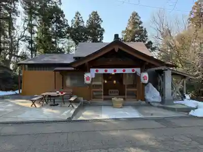 出雲大社福井分院の{uncategorized: "未分類", other: "その他", undefined: "問題あり", building: "その他建物", grave: "お墓", sacred_gate: "鳥居", guardian: "狛犬", statue: "像", buddha: "仏像", history: "歴史", nature: "自然", garden: "庭園", animal: "動物", pagoda: "塔", temizu: "手水舎", mountain_gate: "山門・神門", sanctuary: "本殿・本堂", subordinate: "末社・摂社", art: "芸術", scenery: "景色", jizo: "地蔵", ema: "絵馬", goshuin: "御朱印", omikuji: "おみくじ", items: "授与品その他", amulet: "お守り", goshuincho: "御朱印帳", eats: "食事", festival: "お祭り", votive_dance: "神楽", shichigosan: "七五三参", wedding: "結婚式", experience: "体験その他", initially: "初詣", around: "周辺", anti_infection: "感染症対策"}