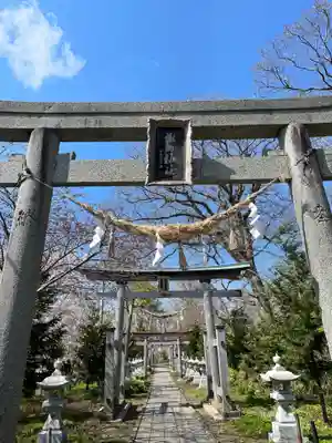 諏訪神社の鳥居