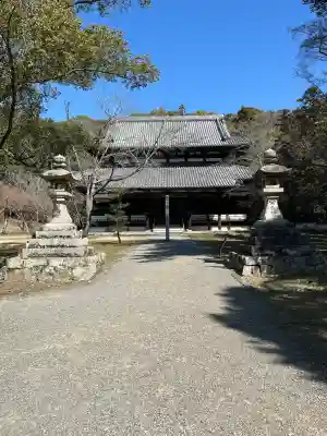 根来寺の{uncategorized: "未分類", other: "その他", undefined: "問題あり", building: "その他建物", grave: "お墓", sacred_gate: "鳥居", guardian: "狛犬", statue: "像", buddha: "仏像", history: "歴史", nature: "自然", garden: "庭園", animal: "動物", pagoda: "塔", temizu: "手水舎", mountain_gate: "山門・神門", sanctuary: "本殿・本堂", subordinate: "末社・摂社", art: "芸術", scenery: "景色", jizo: "地蔵", ema: "絵馬", goshuin: "御朱印", omikuji: "おみくじ", items: "授与品その他", amulet: "お守り", goshuincho: "御朱印帳", eats: "食事", festival: "お祭り", votive_dance: "神楽", shichigosan: "七五三参", wedding: "結婚式", experience: "体験その他", initially: "初詣", around: "周辺", anti_infection: "感染症対策"}