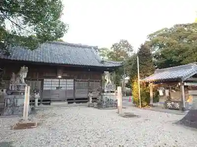 古村積神社の本殿