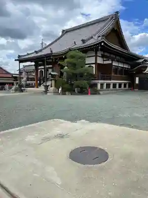 東勝寺の本殿・本堂