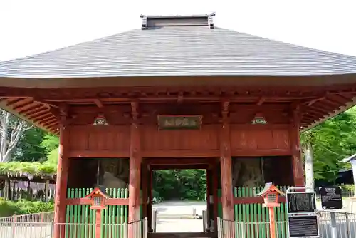 日吉神社の山門