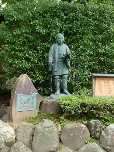 報徳二宮神社の像