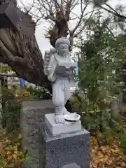 甲斐奈神社の像