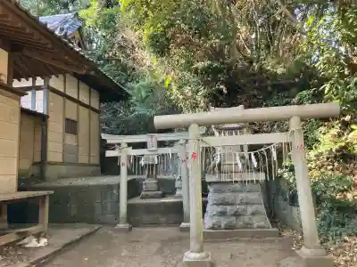 津久井浅間神社の{uncategorized: "未分類", other: "その他", undefined: "問題あり", building: "その他建物", grave: "お墓", sacred_gate: "鳥居", guardian: "狛犬", statue: "像", buddha: "仏像", history: "歴史", nature: "自然", garden: "庭園", animal: "動物", pagoda: "塔", temizu: "手水舎", mountain_gate: "山門・神門", sanctuary: "本殿・本堂", subordinate: "末社・摂社", art: "芸術", scenery: "景色", jizo: "地蔵", ema: "絵馬", goshuin: "御朱印", omikuji: "おみくじ", items: "授与品その他", amulet: "お守り", goshuincho: "御朱印帳", eats: "食事", festival: "お祭り", votive_dance: "神楽", shichigosan: "七五三参", wedding: "結婚式", experience: "体験その他", initially: "初詣", around: "周辺", anti_infection: "感染症対策"}