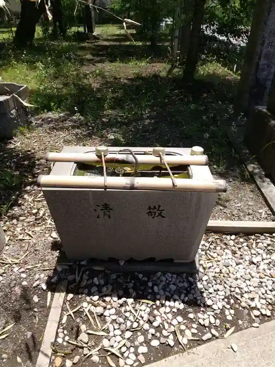 諏訪神社の手水舎