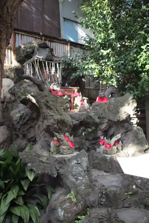 飛木稲荷神社の末社・摂社