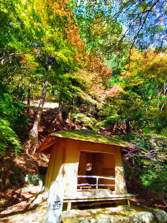 西行庵(吉野町)の本殿・本堂