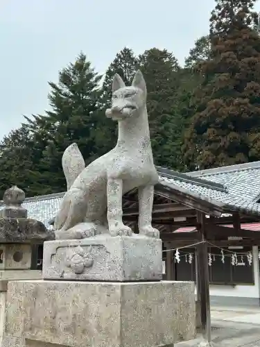 荷機稲荷神社の{uncategorized: "未分類", other: "その他", undefined: "問題あり", building: "その他建物", grave: "お墓", sacred_gate: "鳥居", guardian: "狛犬", statue: "像", buddha: "仏像", history: "歴史", nature: "自然", garden: "庭園", animal: "動物", pagoda: "塔", temizu: "手水舎", mountain_gate: "山門・神門", sanctuary: "本殿・本堂", subordinate: "末社・摂社", art: "芸術", scenery: "景色", jizo: "地蔵", ema: "絵馬", goshuin: "御朱印", omikuji: "おみくじ", items: "授与品その他", amulet: "お守り", goshuincho: "御朱印帳", eats: "食事", festival: "お祭り", votive_dance: "神楽", shichigosan: "七五三参", wedding: "結婚式", experience: "体験その他", initially: "初詣", around: "周辺", anti_infection: "感染症対策"}