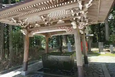 身延山奥之院思親閣の手水舎