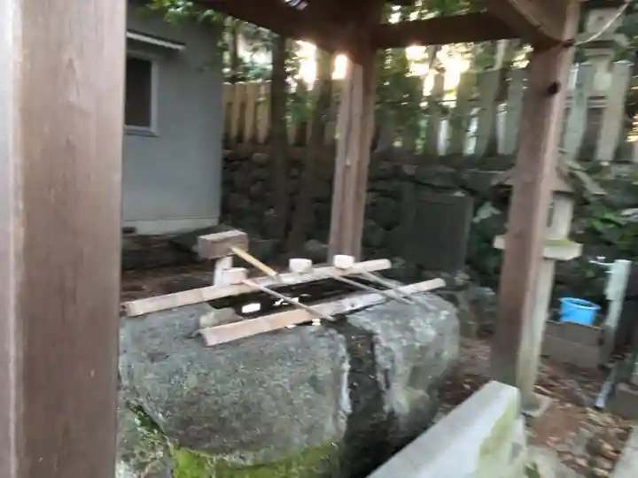 若櫻神社の手水舎