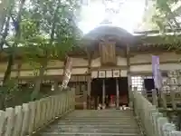 敢國神社の本殿・本堂