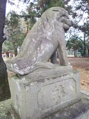 二ツ宮氷川神社の狛犬