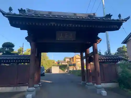 常真寺の山門