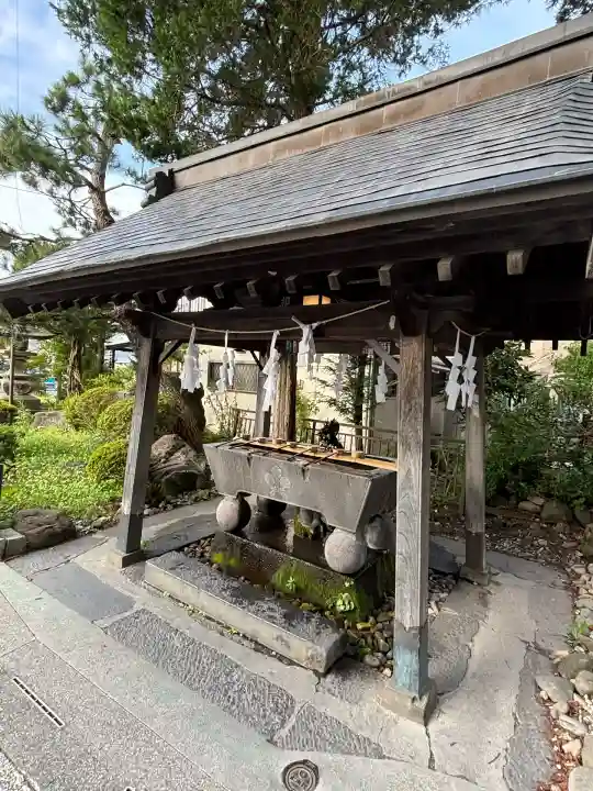 諏訪大社下社春宮(長野県)