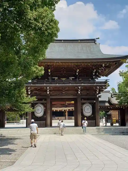 寒川神社の山門・神門