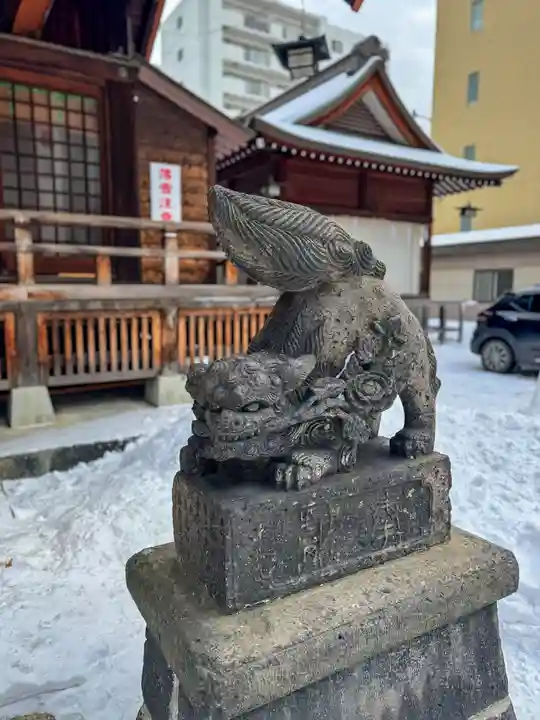 北海道神宮頓宮の狛犬