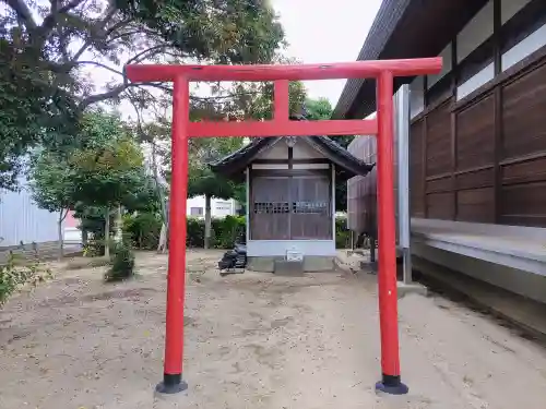 西小梛神明社（西小梛町）の鳥居
