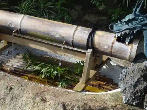 葛原岡神社の手水舎