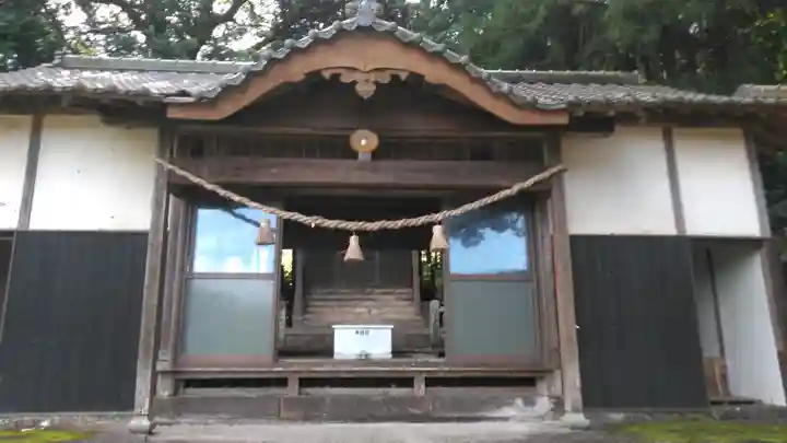 八幡神社の本殿・本堂