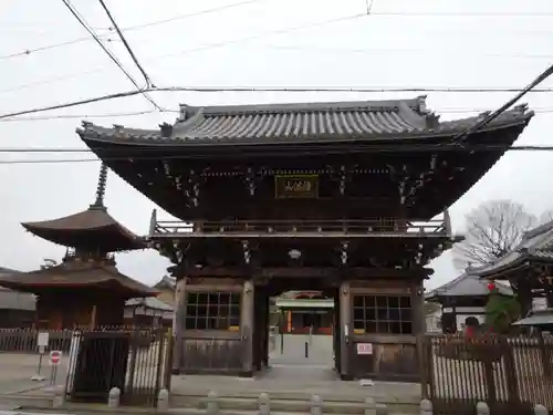 観音寺の山門・神門