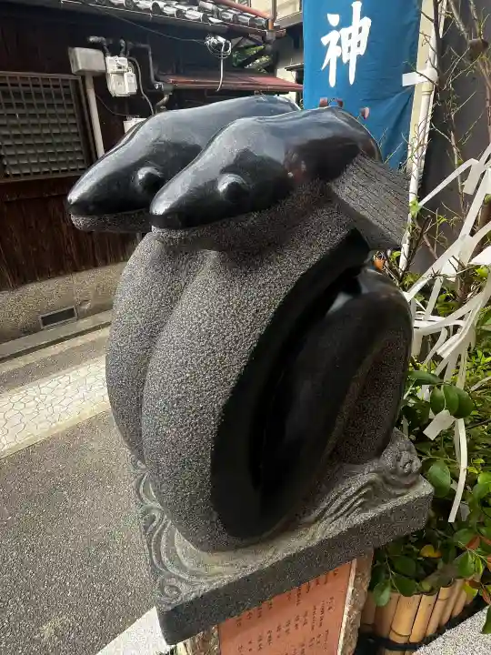 三嶋神社の{uncategorized: "未分類", other: "その他", undefined: "問題あり", building: "その他建物", grave: "お墓", sacred_gate: "鳥居", guardian: "狛犬", statue: "像", buddha: "仏像", history: "歴史", nature: "自然", garden: "庭園", animal: "動物", pagoda: "塔", temizu: "手水舎", mountain_gate: "山門・神門", sanctuary: "本殿・本堂", subordinate: "末社・摂社", art: "芸術", scenery: "景色", jizo: "地蔵", ema: "絵馬", goshuin: "御朱印", omikuji: "おみくじ", items: "授与品その他", amulet: "お守り", goshuincho: "御朱印帳", eats: "食事", festival: "お祭り", votive_dance: "神楽", shichigosan: "七五三参", wedding: "結婚式", experience: "体験その他", initially: "初詣", around: "周辺", anti_infection: "感染症対策"}
