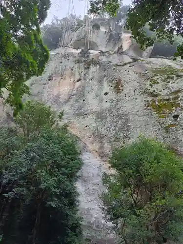 花窟神社の本殿・本堂