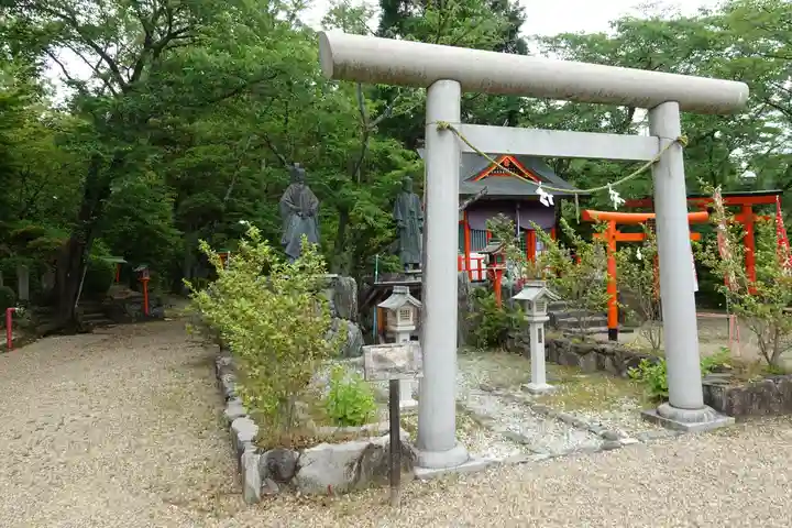 御嶽山大和本宮の鳥居